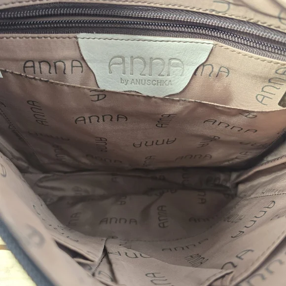 Anna by Anuschka Handpainted Leather Medium Organizer Crossbody Bag Zebra Safari - Picture 9 of 10